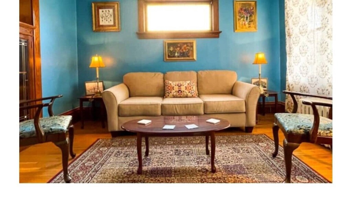 Summit - University House | Historic St. Paul Inn w/ Barn Loft in Summit/Grand/Selby!