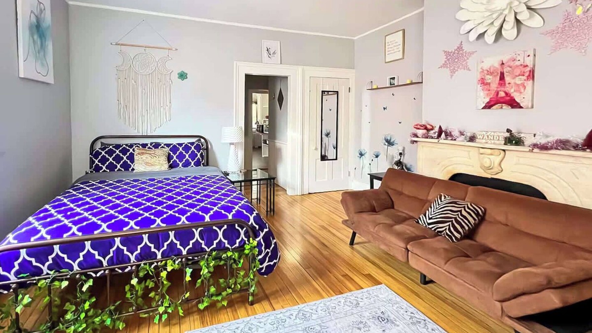 South Green Apartment | Historic Studio Near Trinity College with Fast WiFi