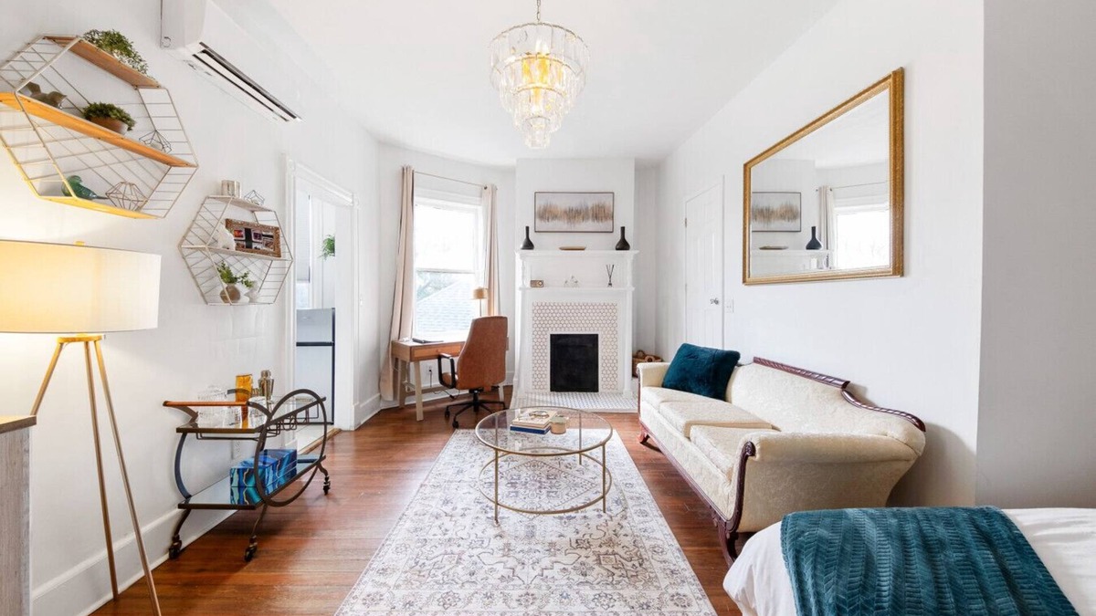 Macon Apartment | Historic Suite Near Mercer & Downtown