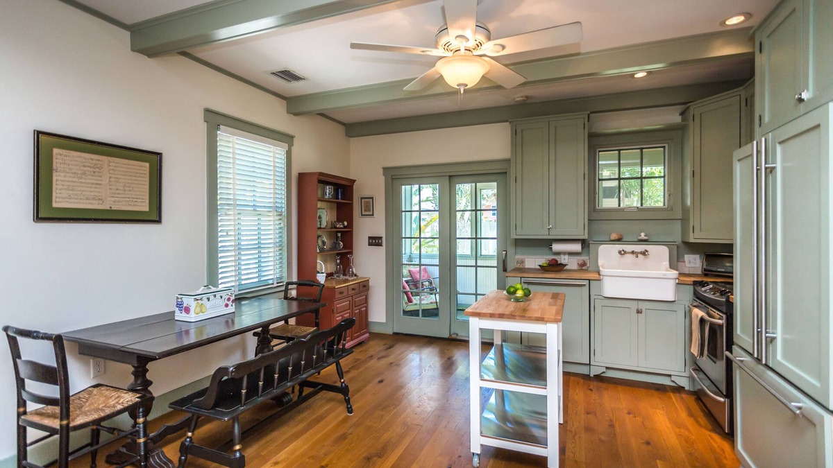 Historic Old Northeast Cottage | Historic, sunny cottage - Walk to parks by the sea and downtown!