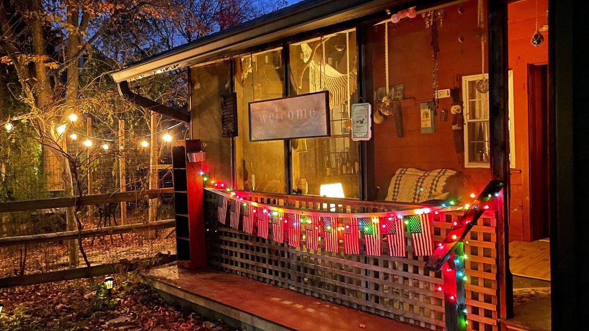 Bridgeton House | Historic Tavern Home with Modern Amenities