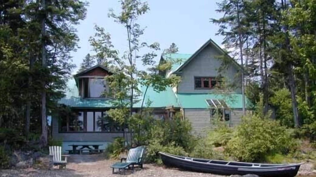 Beaulac-Garthby Cottage | Historic Timber Frame Chalet, Spa with Cinema at Camp Comfort