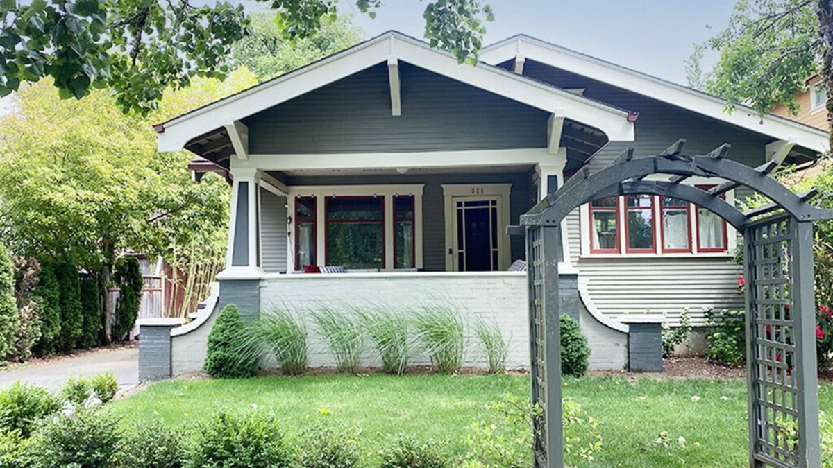 Corvallis House | Historic "Verna" in downtown Corvallis near OSU campus