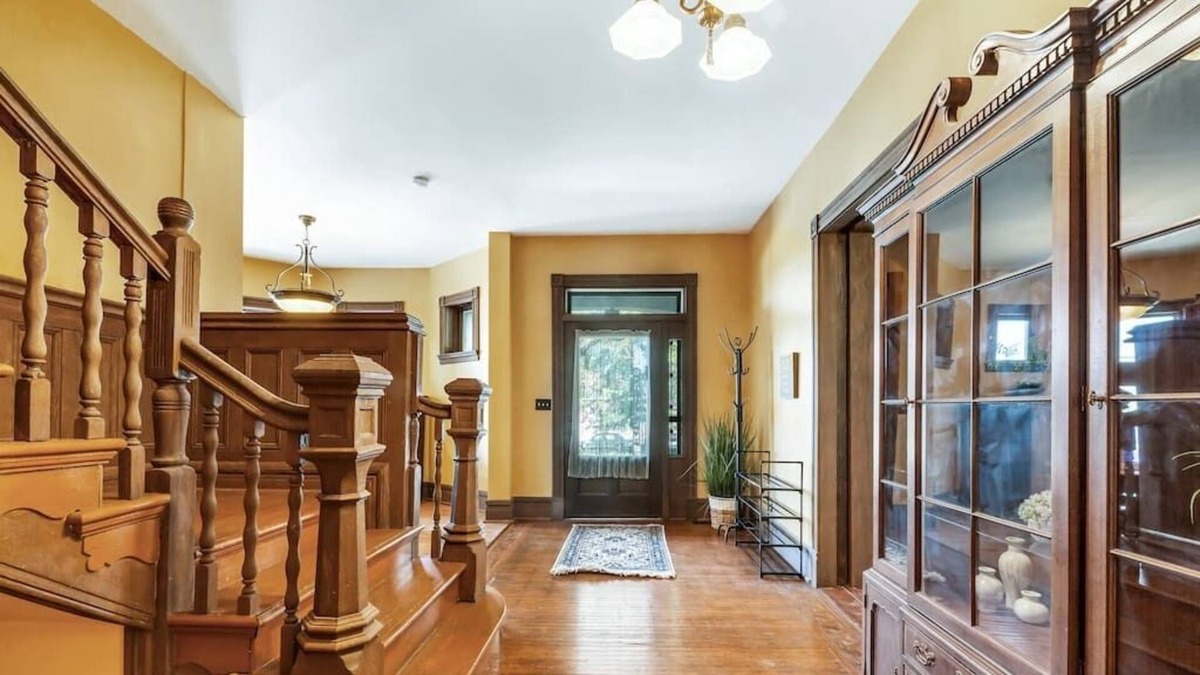 Lafayette Square House | Historic Victorian | Lafayette Square | 2 Bedroom