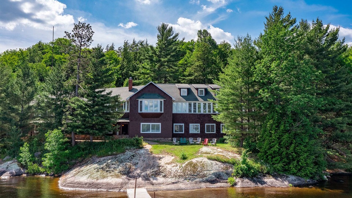 Town of Piercefield House | Historic Warren Point Lodge ~ 1,000 Feet Of Beautiful Waterfront on Tupper Lake