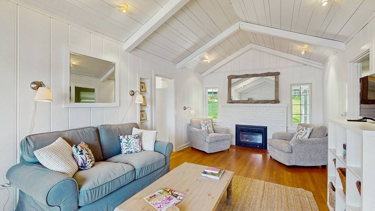Bainbridge Island House | Historic Waterfront Farmhouse with Stunning Eagle Harbor Views
