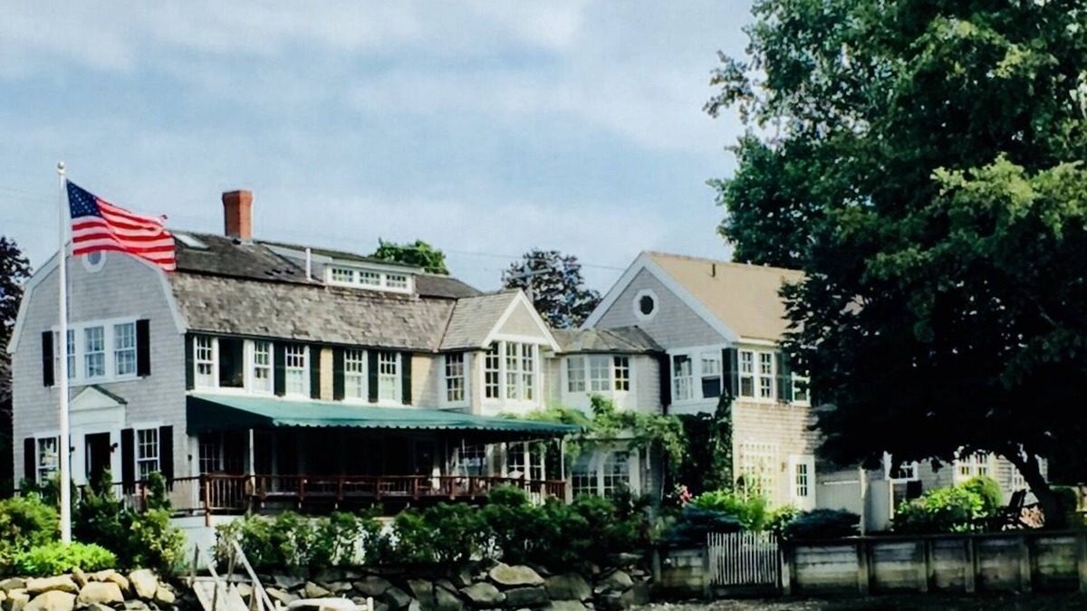 Duxbury House | Historic Waterfront Home