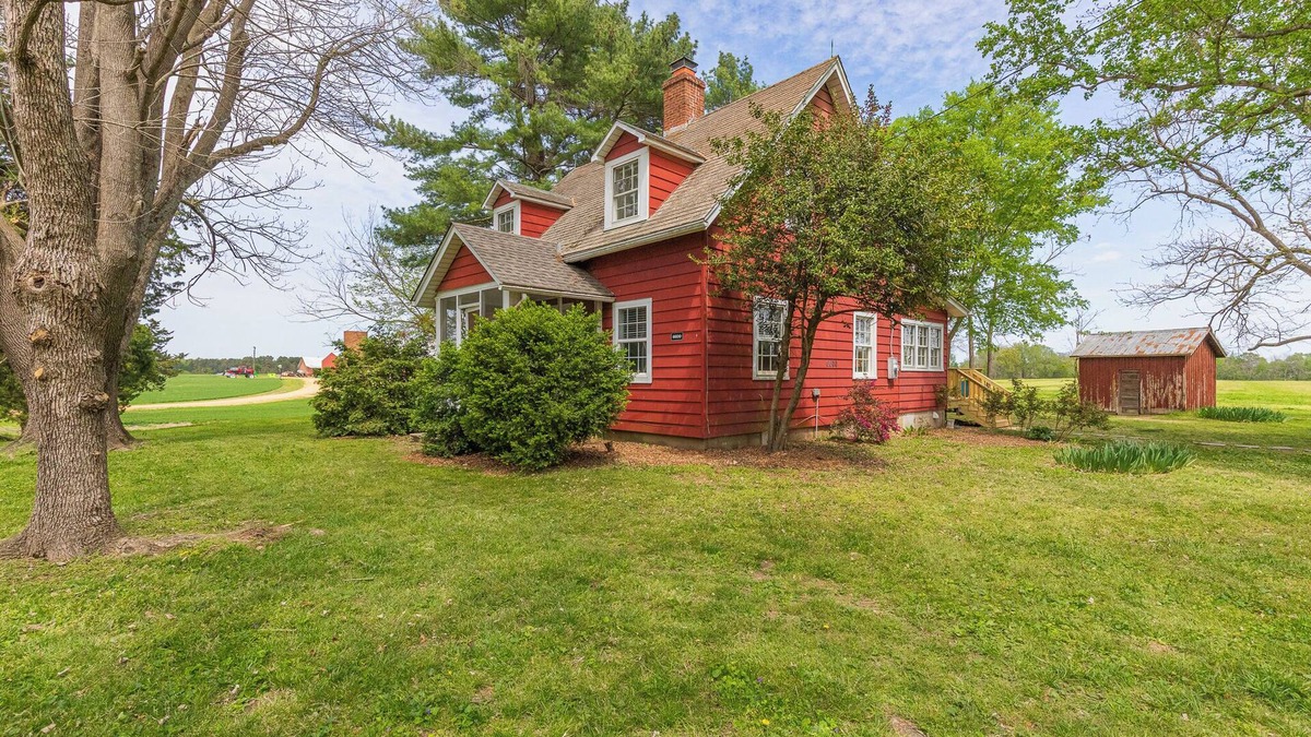 Charles City House | Historic Westover Farmhouse | 4BR, 2BA, Sleeps 7