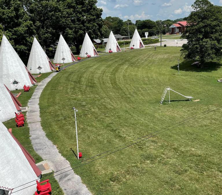 Cave City Hotel | Historic Wigwam Village No 2