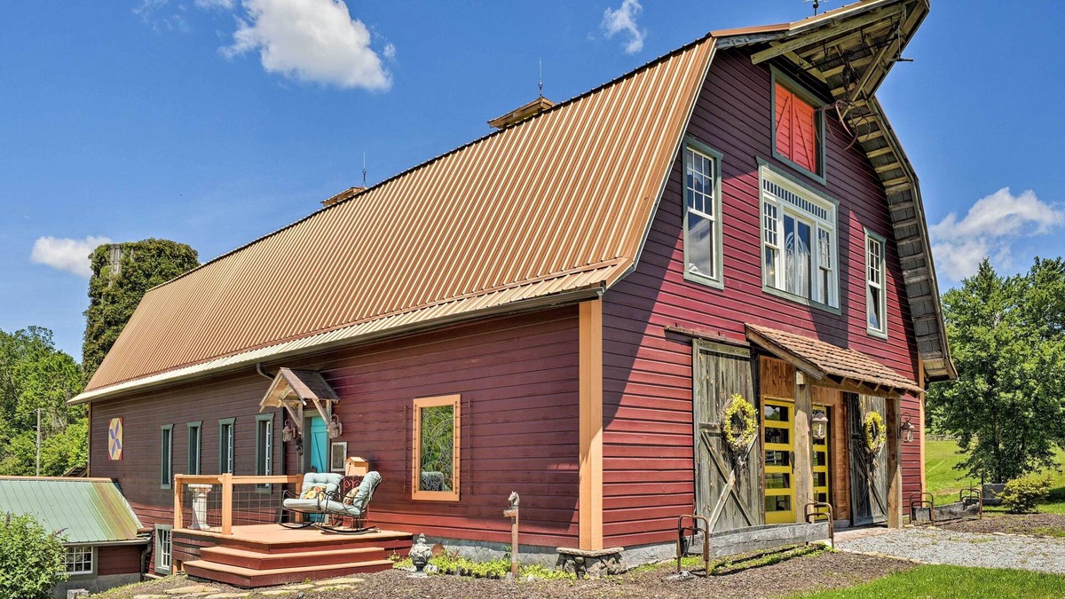 Wallburg House | Historic Winston-Salem Guest Barn on Farm!