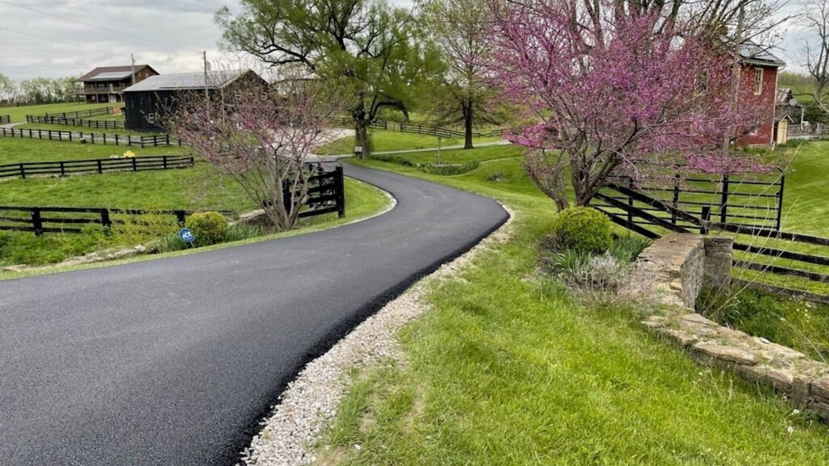 Moorefield Other | Historical 4-bedroom farmhouse in serene Sharpsburg with AC.