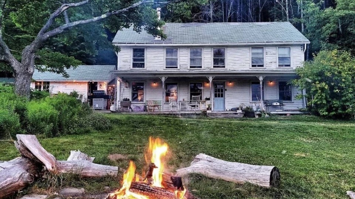Town of Denning Other | Historical Catskill mountains Farmhouse with Hiking, Fire Pit, Hot Tub, King bed