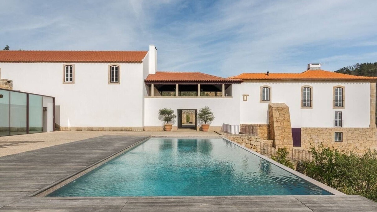 Cimbres Villa | Historical Douro Quinta on Hilltop with Pool and Stunning Views