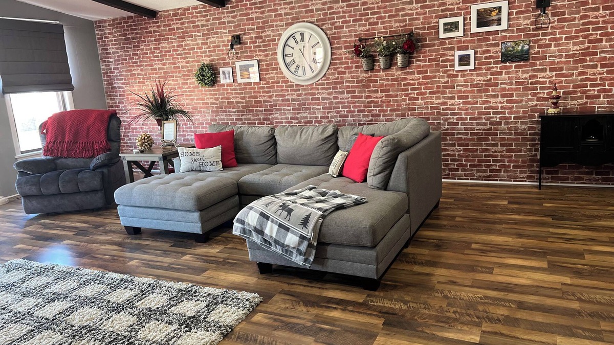 Loudonville Apartment | Historical Downtown 2 Bedroom Upstairs Loft