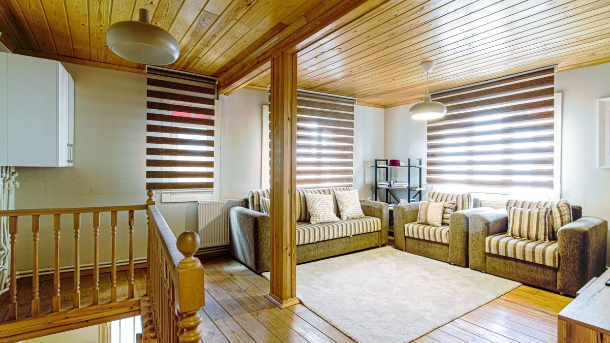 Beyoglu Villa | Historical Duplex Villa with Patio in Beyoglu