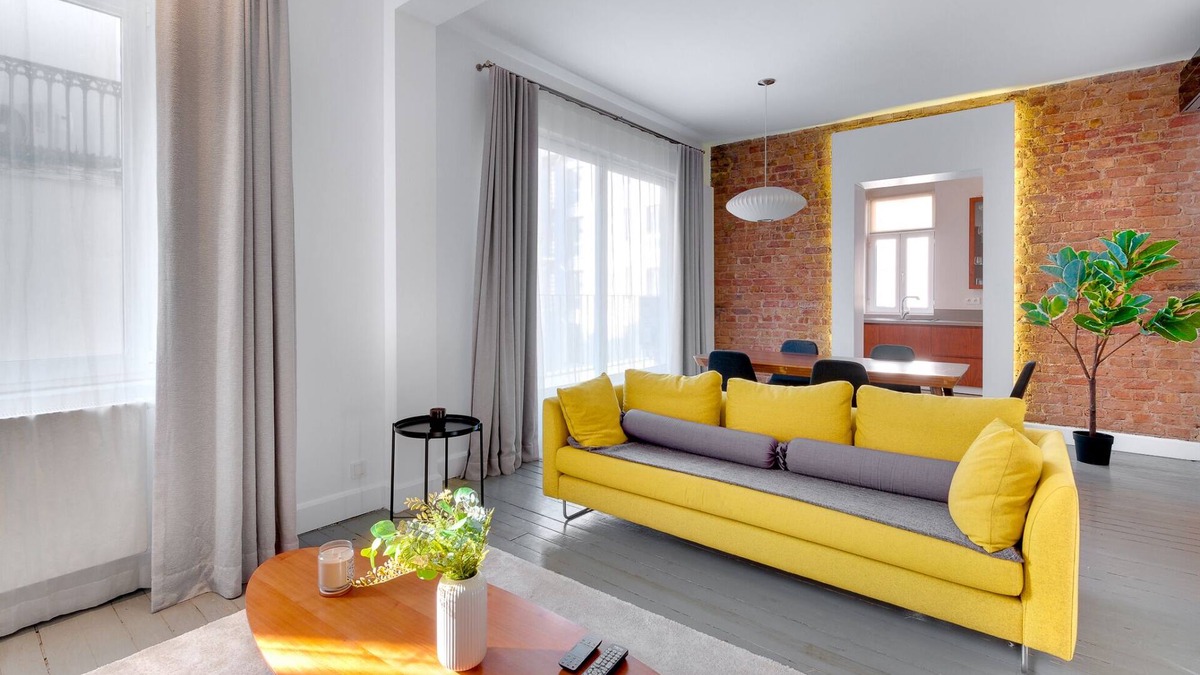 Pera Apartment | Historical Flat with Balcony near Galata Tower