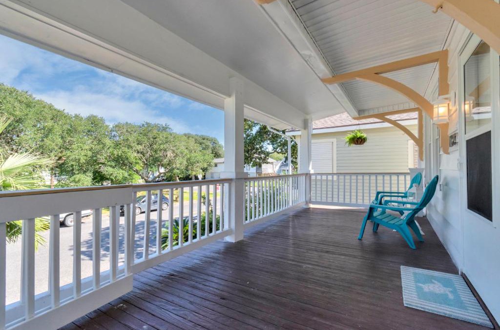 San Jacinto House | Historical Galveston House - 2 min drive to sand!