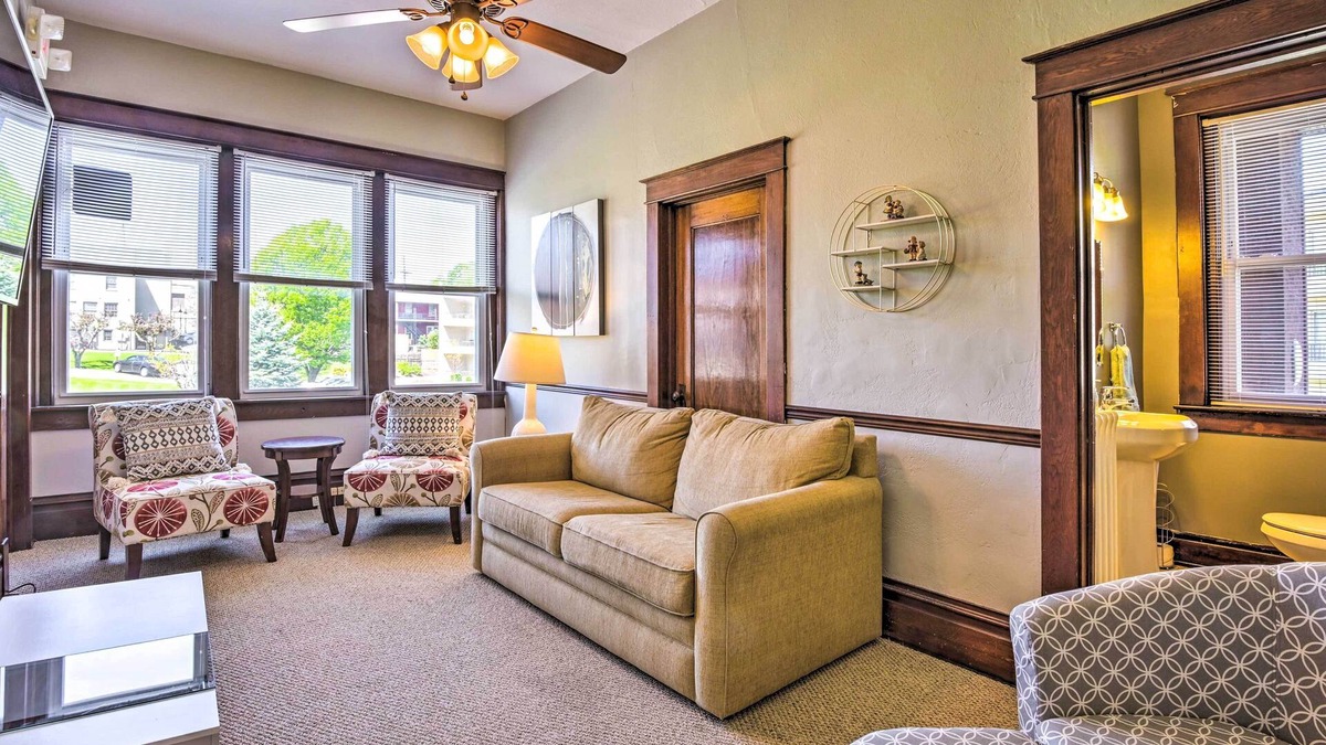 Historic Downtown Bedford Apartment | Historical Getaway w/ Porch, Walk to Dtwn & River!