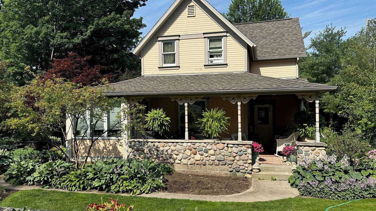 Lake Ann Apartment | Historical home, the Burnett Nestt in the heart of Lake Ann
