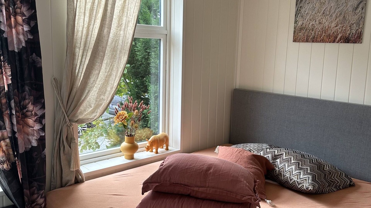 Alesund Apartment | Historical house ground floor. Downtown. One bedroom. 6 pers