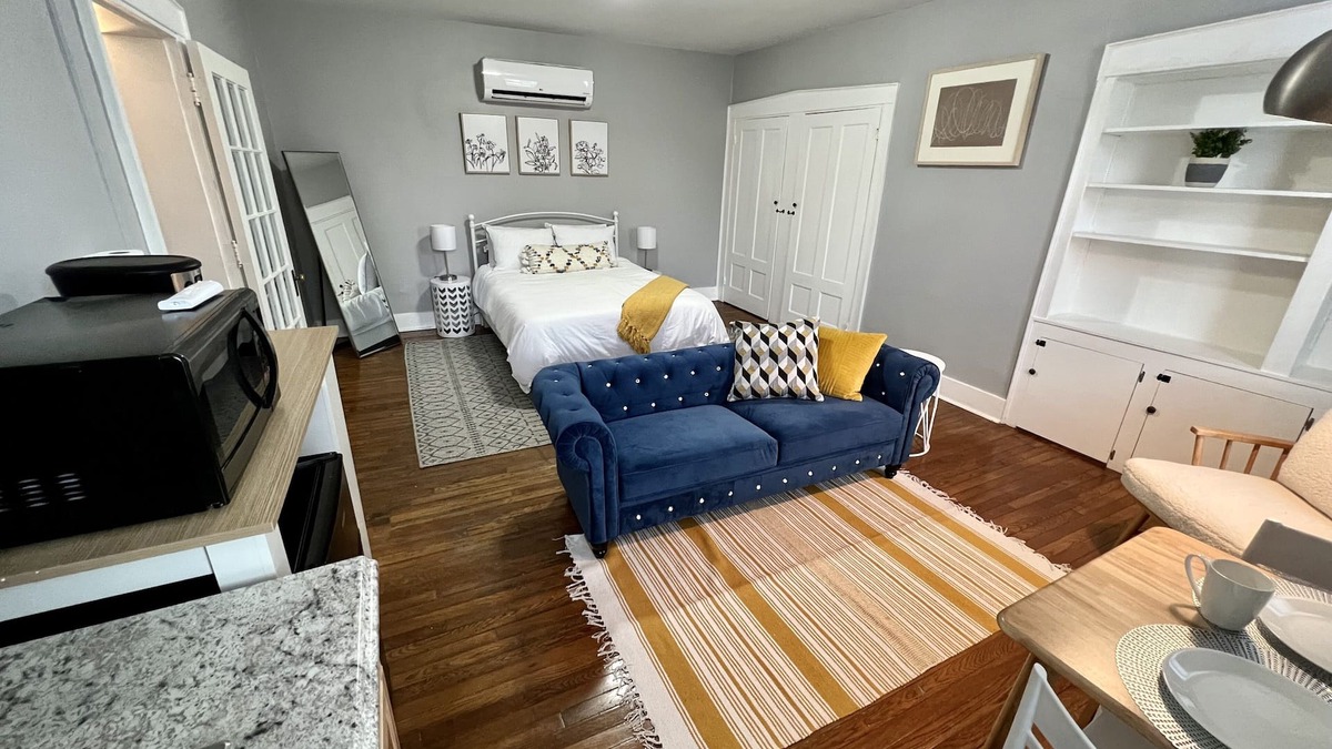 Cumberland Apartment | Historical loft, 2 Blocks from Trail & Downtown