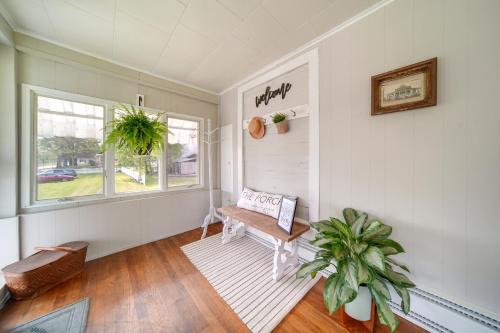 Cambridge Springs House | Historical Magnesia Springs Home, Near Kayaking!