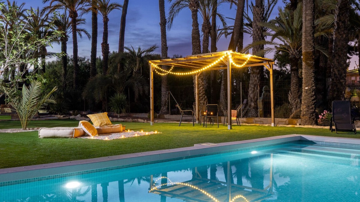 Algoros Villa | Historical Palms Villa by Fidalsa