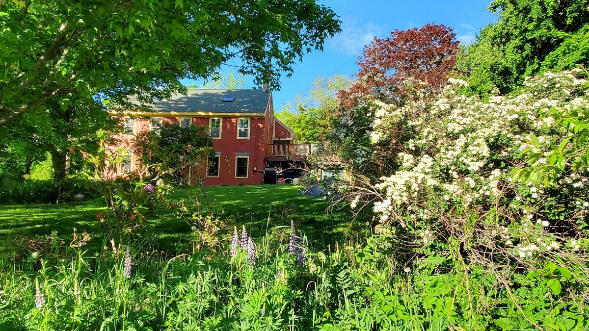 Waldoboro House | Historical Retreat in the heart of Midcoast Maine