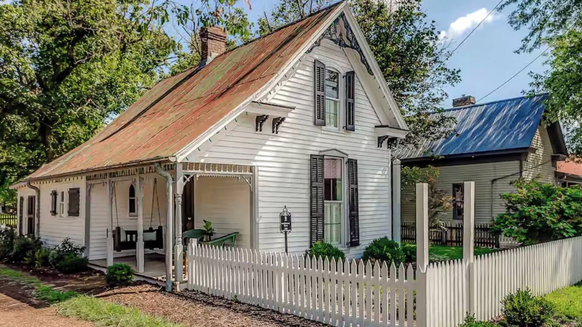 Historic Downtown Franklin House | History Meets Luxury - Dreamy Sweeney Cottage