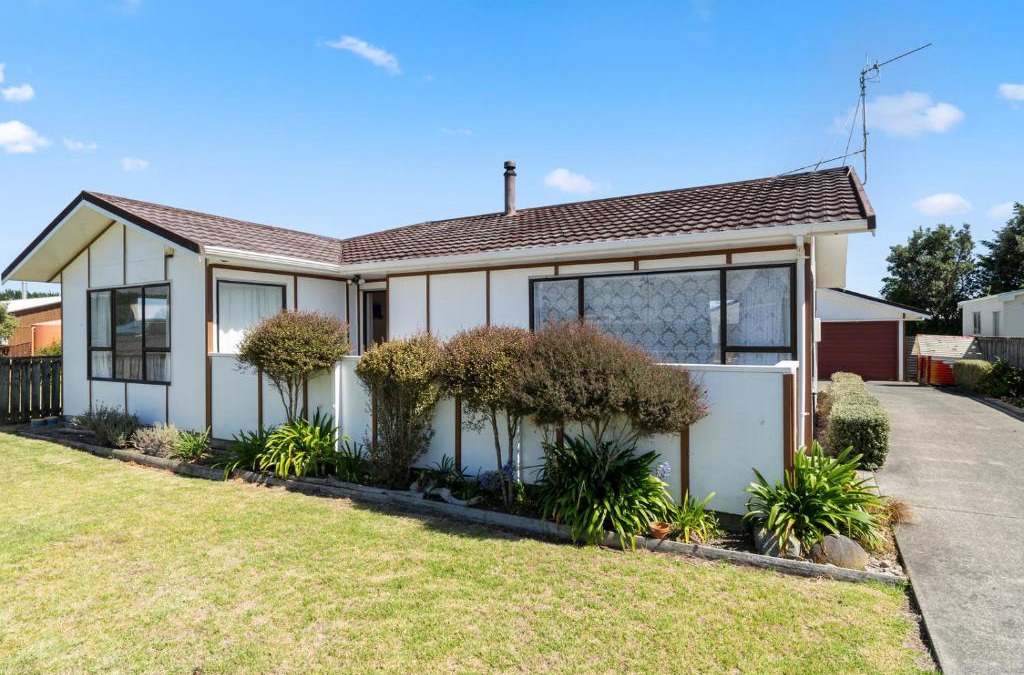 Waitarere Beach House | Hit The Beach - Waitarere Beach Holiday Home