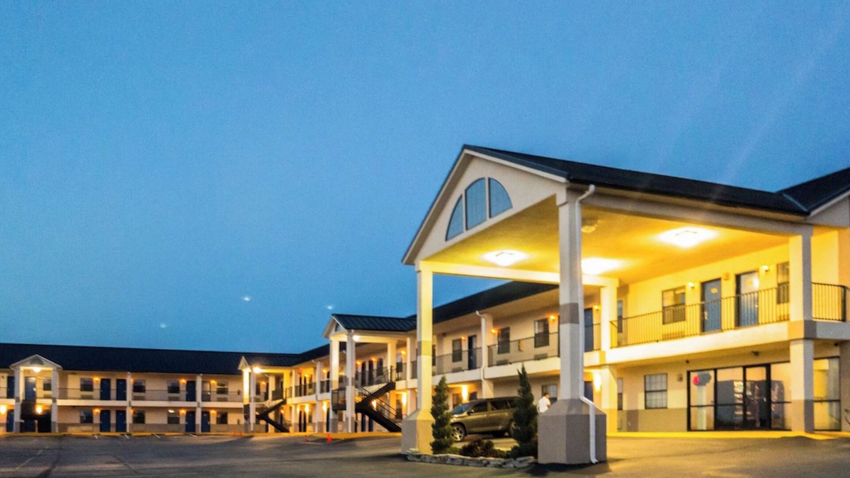 Coalgate Hotel | Hiway Inn Express Of Coalgate