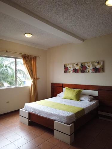 Santo Domingo de los Colorados Hotel | Hotel Ebenezer