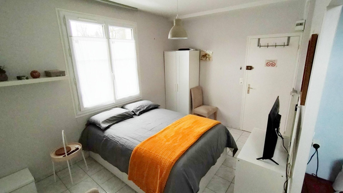Bagnoles-de-l'Orne Apartment | Homerez - Appartement for 2 ppl. with terrace at Bagnoles de l'Orne Normandie