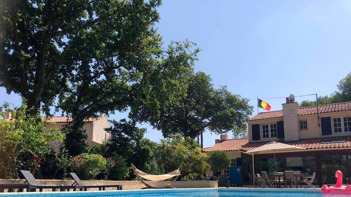 Saint-Georges-de-Pointindoux House | Homerez - Amazing house 10 km away from the beach for 6 ppl. with swimming-pool