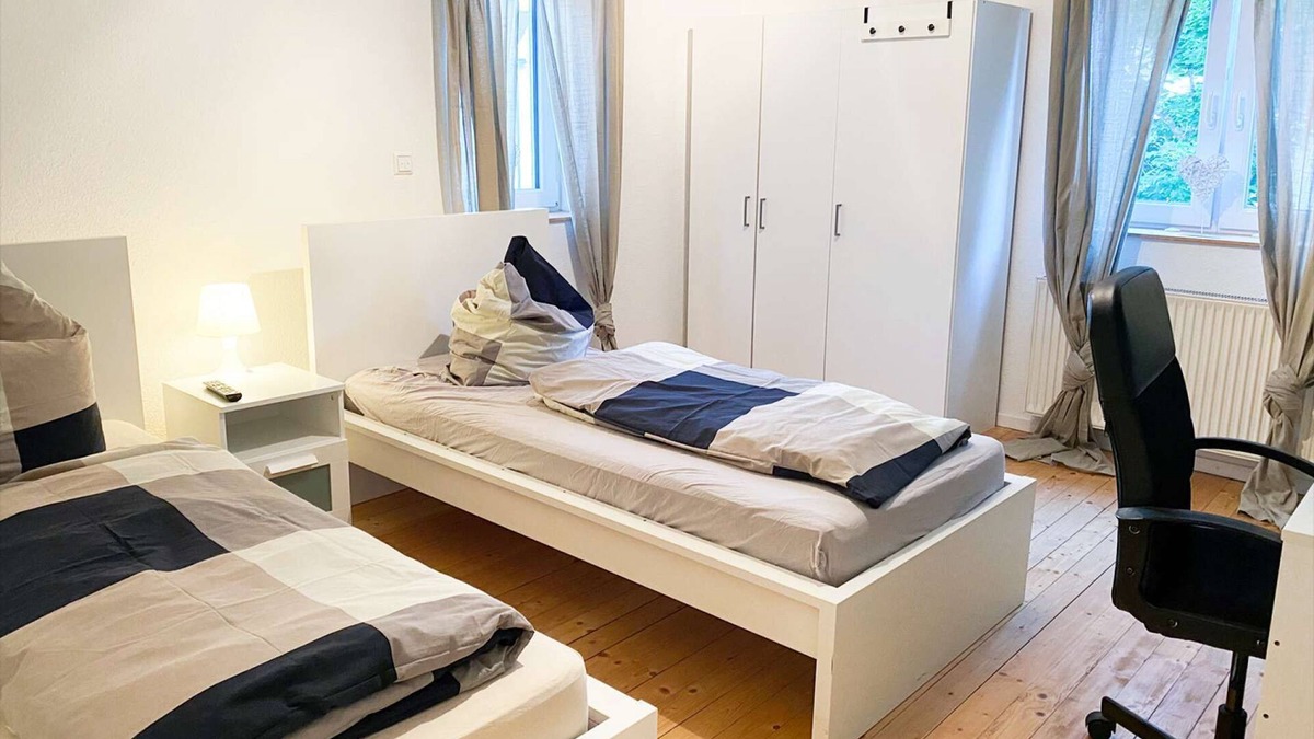 Rot House | HÖ01 large apartment with dryer and washing machine