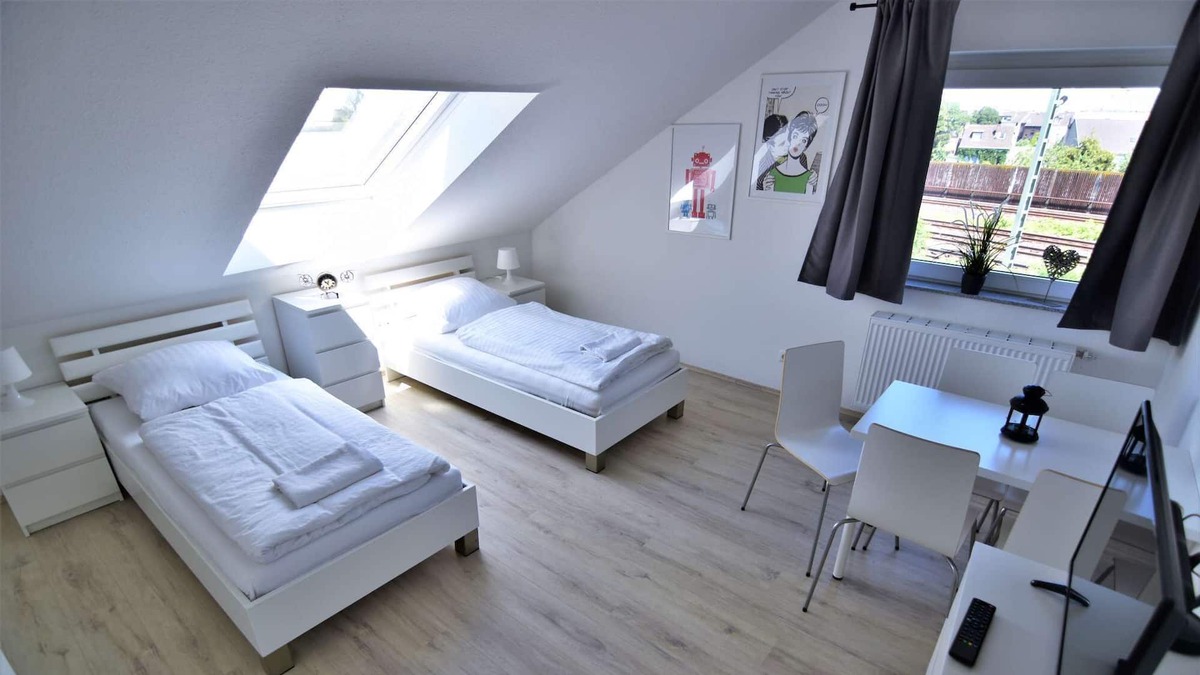 Humboldt - Gremberg Apartment | HÖ01 large apartment with dryer and washing machine