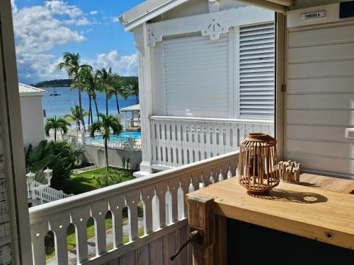 Nettle Bay Apartment | HOANI Sur la plage, Piscine