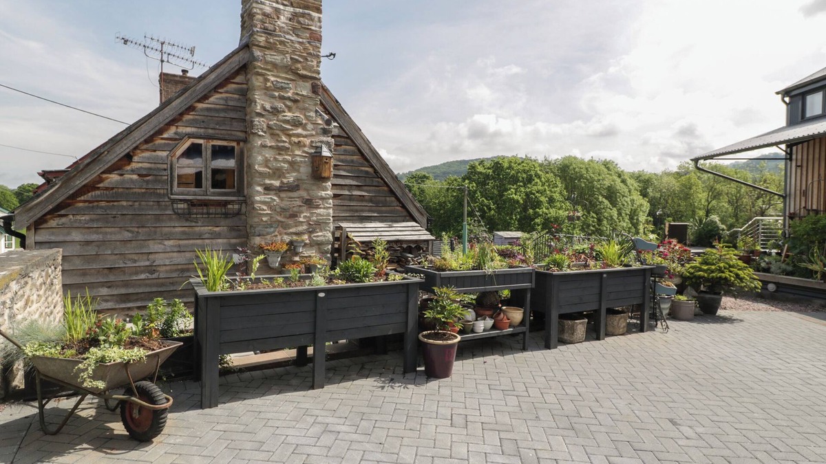 Hay on Wye Cottage | Hoarders Cottage