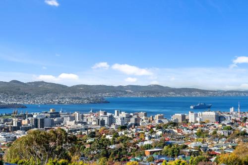 West Hobart Apartment | Hobart Vista