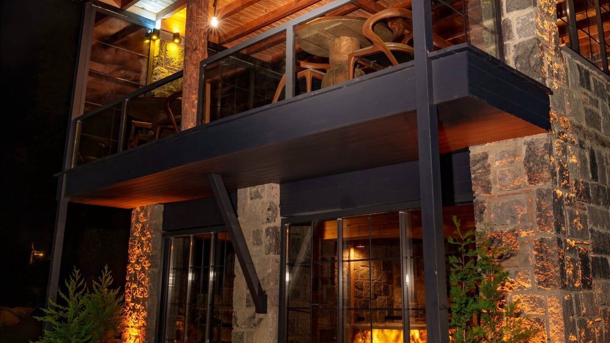 Rize Hotel | Hobbit Chalet
