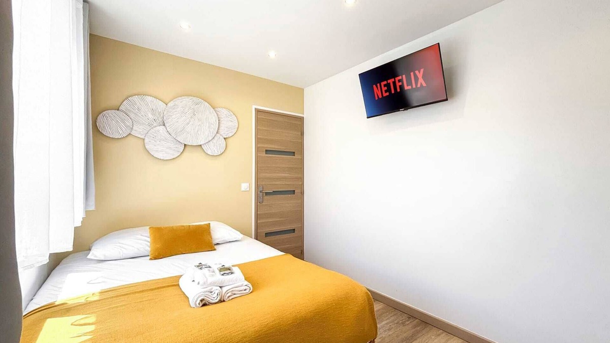 Le Pre-Saint-Gervais Apartment | Hoche A 12 - Studio Apartment, Sleeps 2
