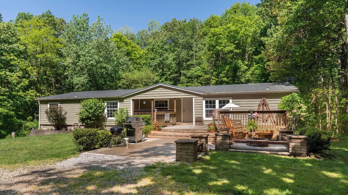 South Bloomingville Cabin | Hocking Hills Getaway w/Hot Tub, Fireplace & 20 Private Acres. Pet-Friendly!