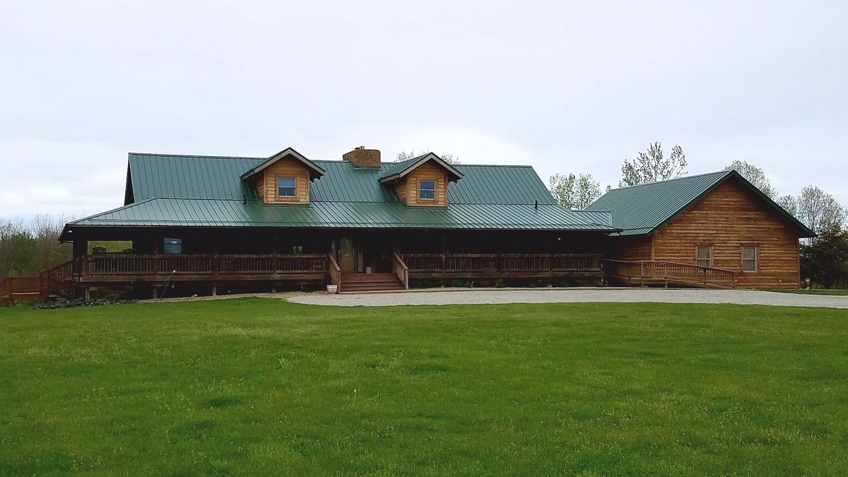 Nelsonville Cabin | Hocking Hills Lodge - Maximum 16-Adults w/children is 20-Guests
