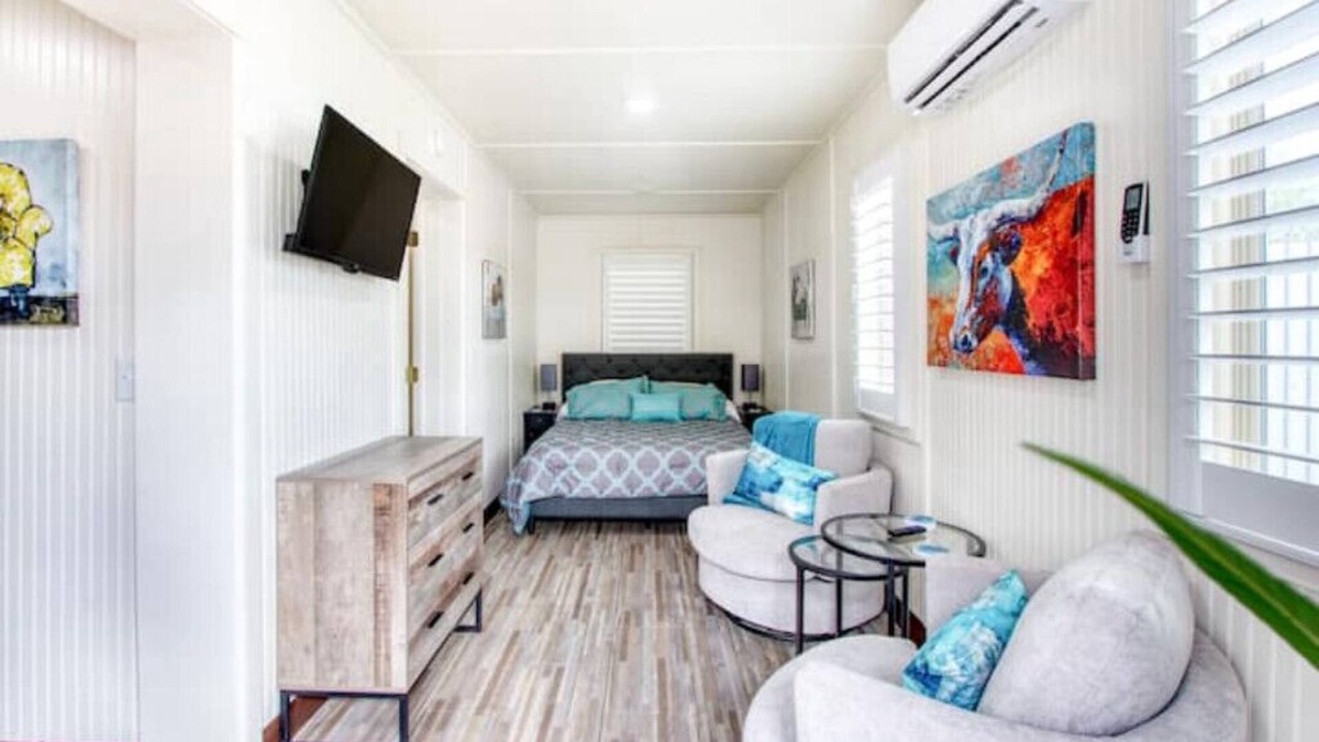 Gainesville Apartment | Hockley Creek Colorful Home #1