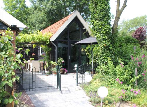 Woudrichem Apartment | Hoeve Altena Guesthouse
