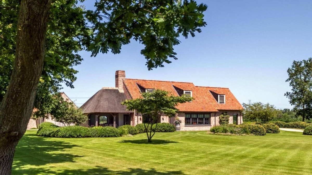 Moerkerke House | Hoeve den Akker: luxury holiday home with private garden and alpacas near Bruges