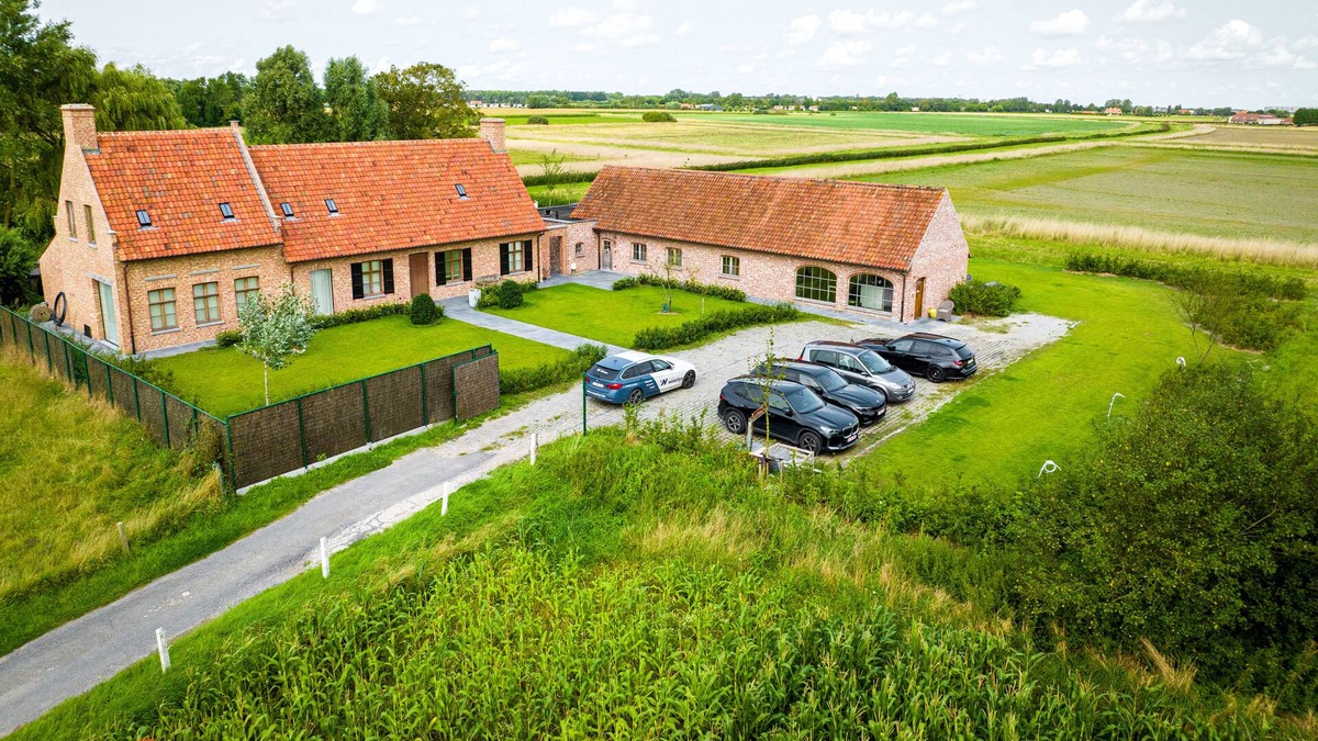 Vlissegem Villa | Hoeve Welgelegen - a luxurious vacation home in a unique setting