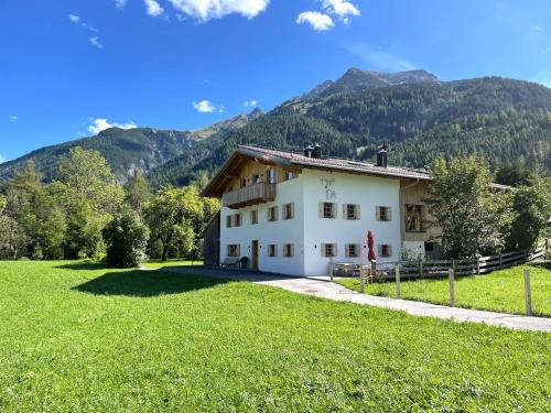 Bach Apartment | Hof Ida