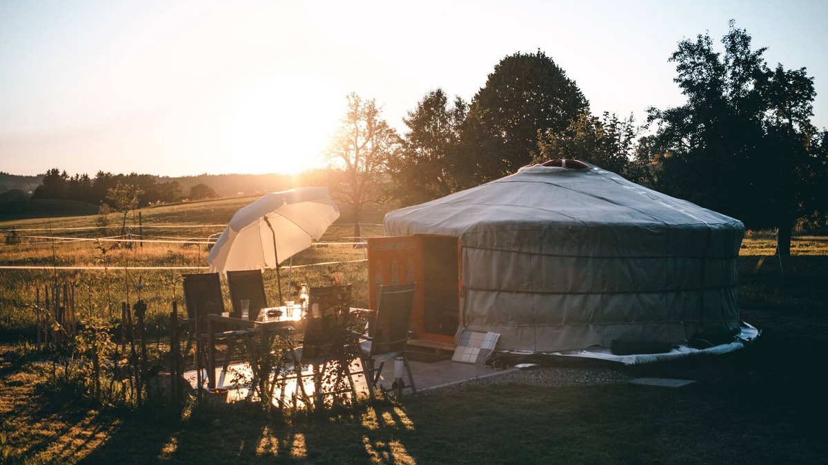 Oppenreute RV Rental | 'Hof Zürnens Oase' with Mountain View, Private Terrace and Wi-Fi