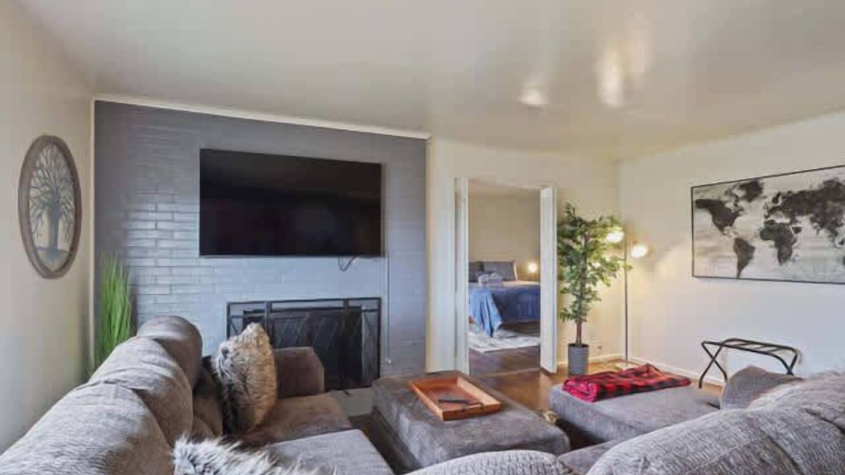 Lubbock Apartment | Hoff Gardens 37 - 1BR/1BA - Downtown Lubbock